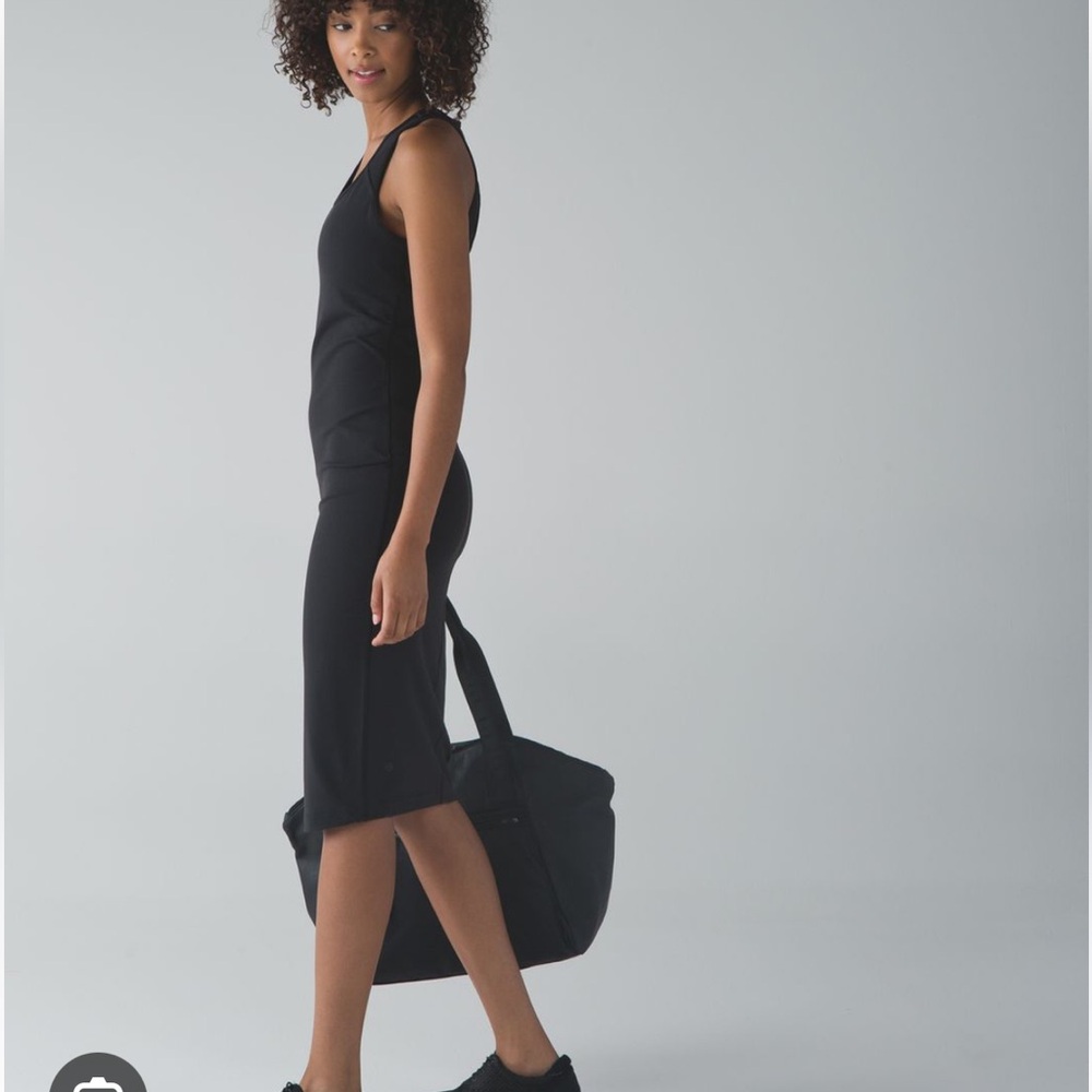 LULULEMON • Globetrotter Dress in Black - Picture 2 of 9